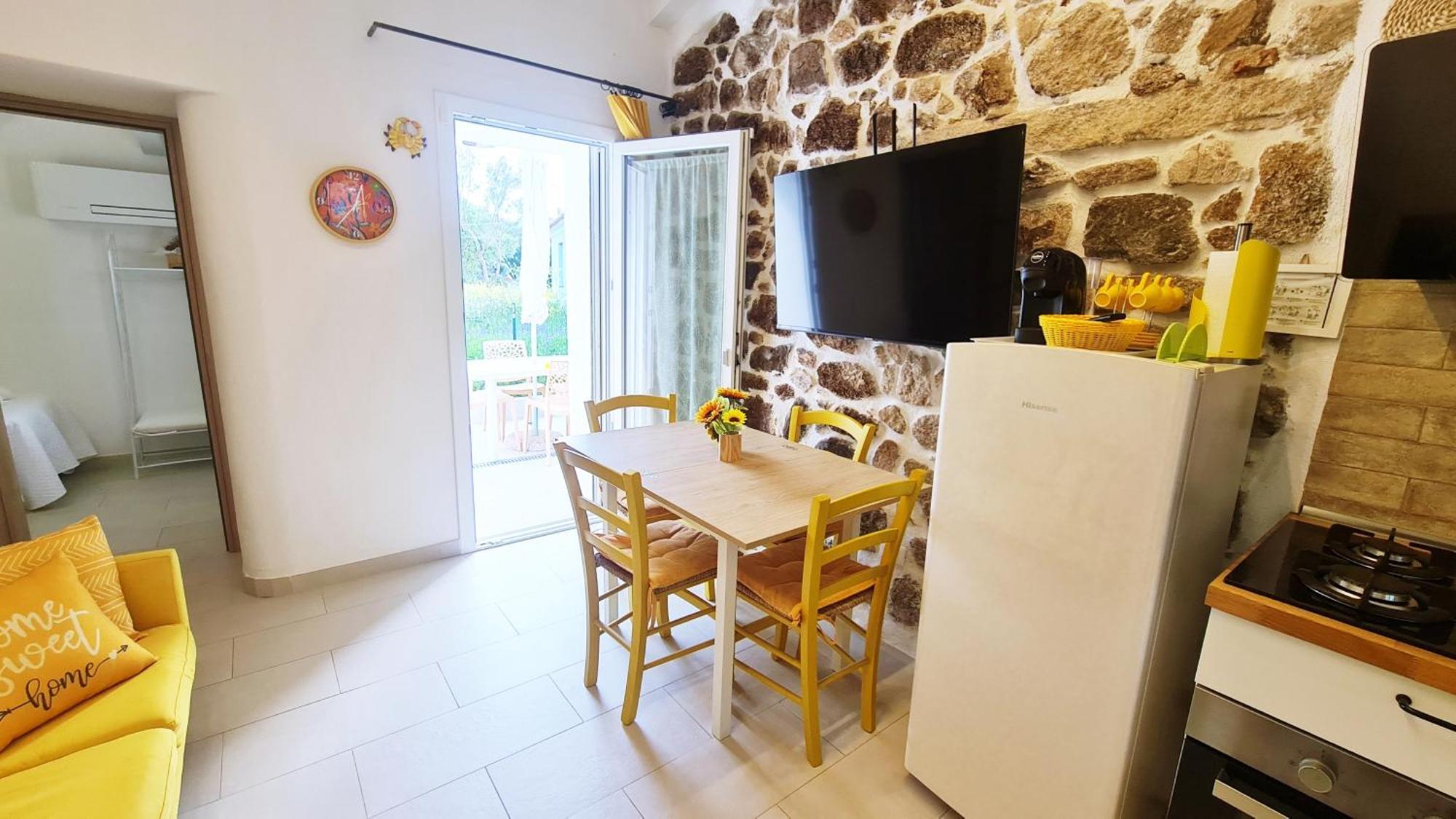Lo Stazzo Della Dottoressa Enas Εξωτερικό φωτογραφία